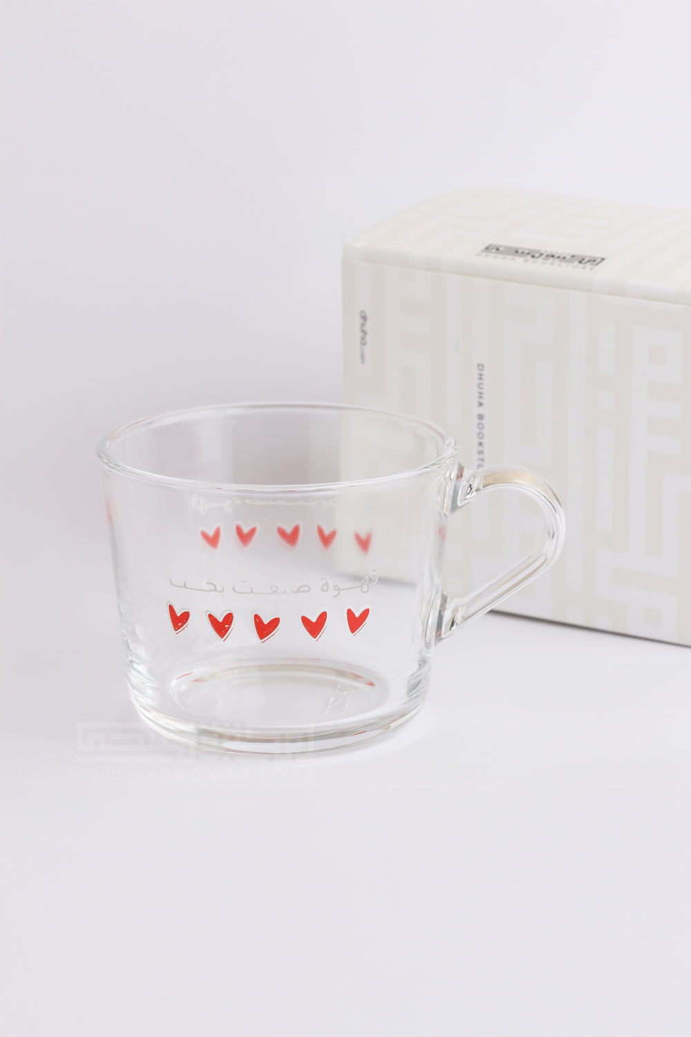 كوب كبير شفاف قهوة صنعت بحب